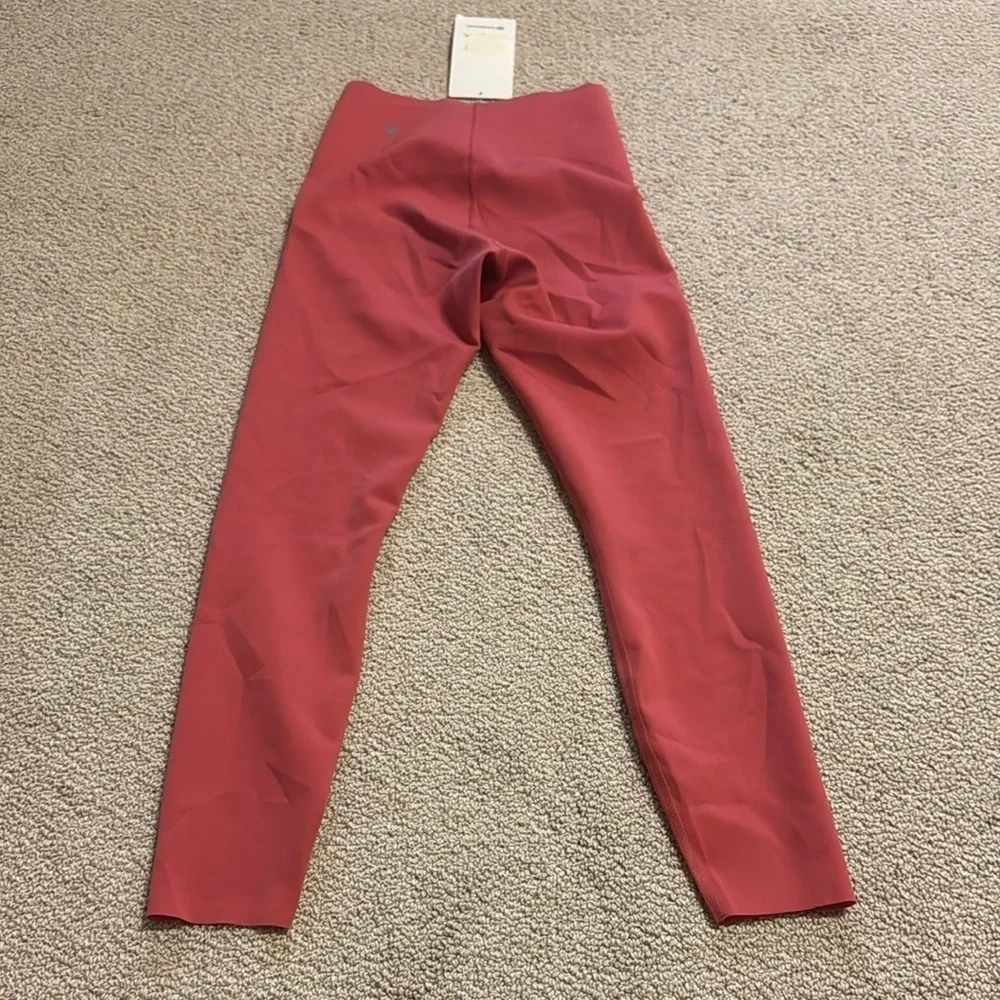 NWT LULULEMON GLOW UP HR TIGHT SIZE 4 -25”